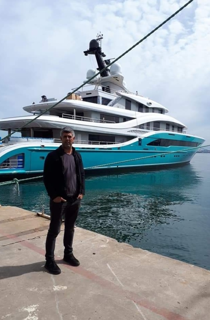 Turquoise Yacht My Go